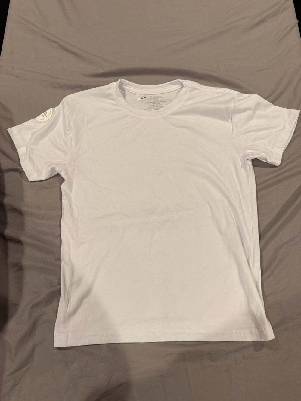 RN 129386 Crew Neck Tee Size Youth Small White Polyester Spandex